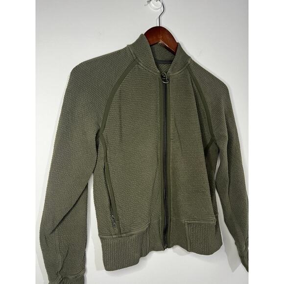 Lululemon On Repeat Long Sleeve Zip-Up On Repeat Bomber - Picture 4 of 10